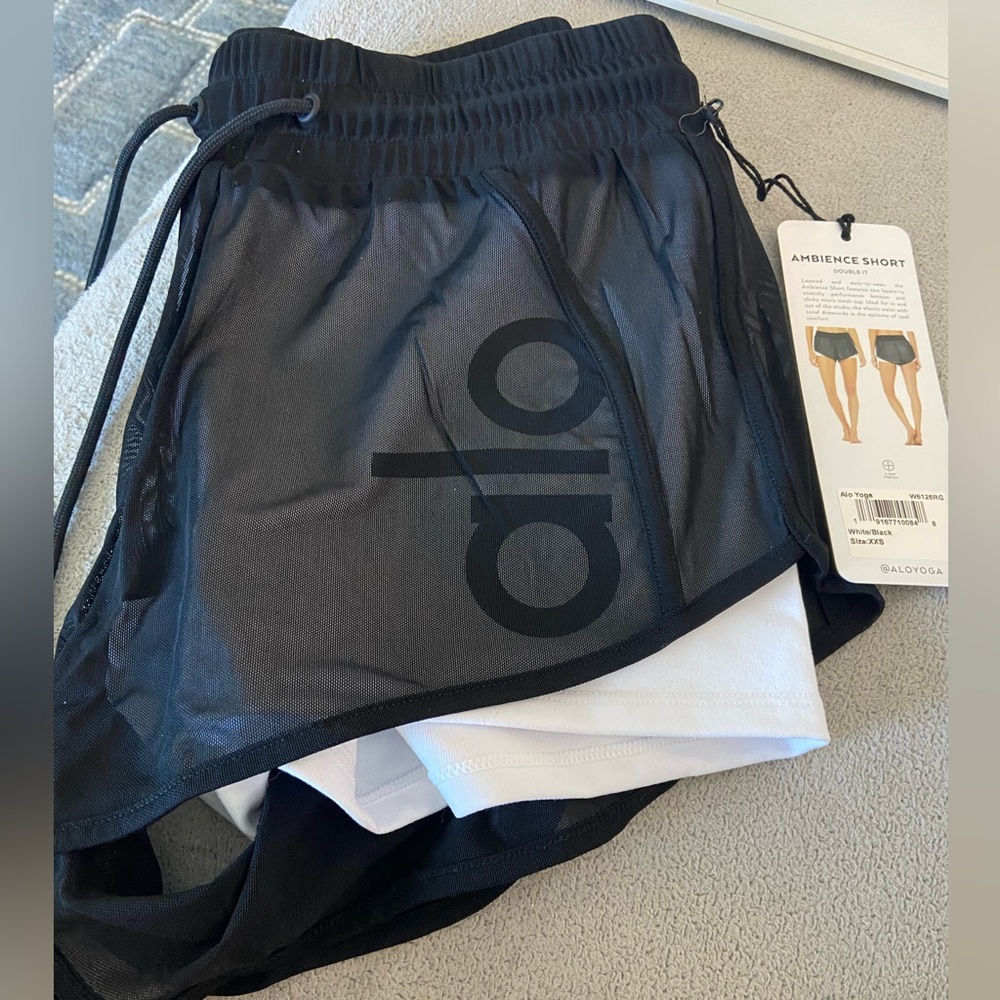 Brand new xxs alo ambiance shorts